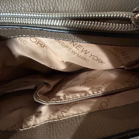 Marc New York Cross Body purse - Picture 4 of 5